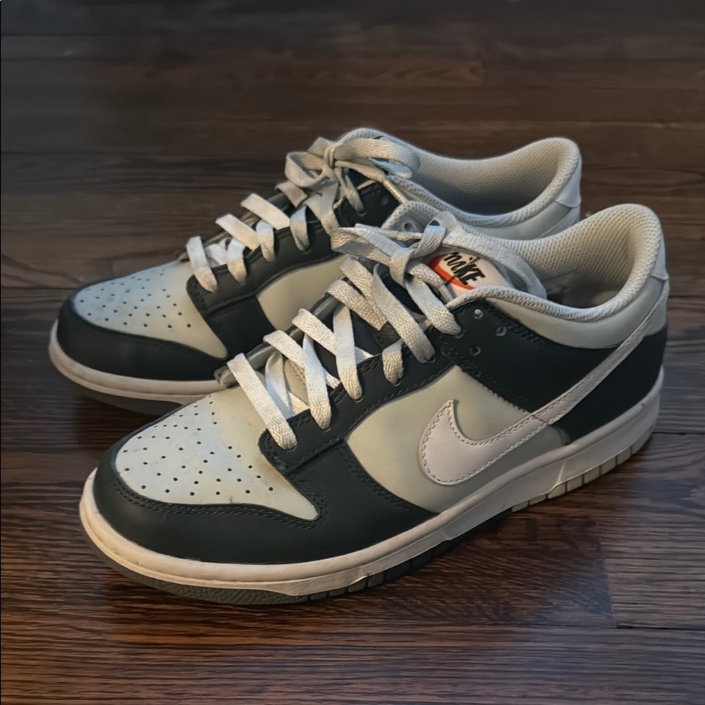 Nike Men's Gray and Black Sneakers